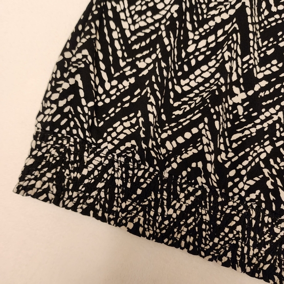 WHBM Sleeveless Tank Top - Picture 7 of 11